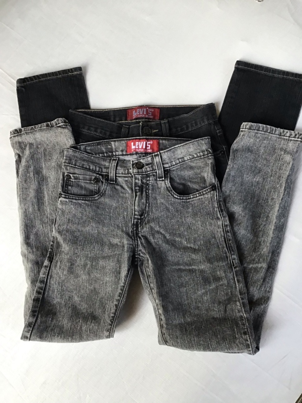 Levi's boy’s Bundle of 2 Black and Gray Acid Wash Jeans Pair Size 12 -26X26